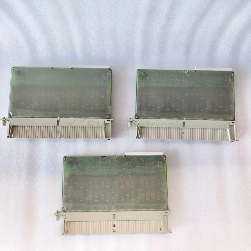 Siemens 6ES5441-4UA13 SIMATIC S5  Digital Output Module